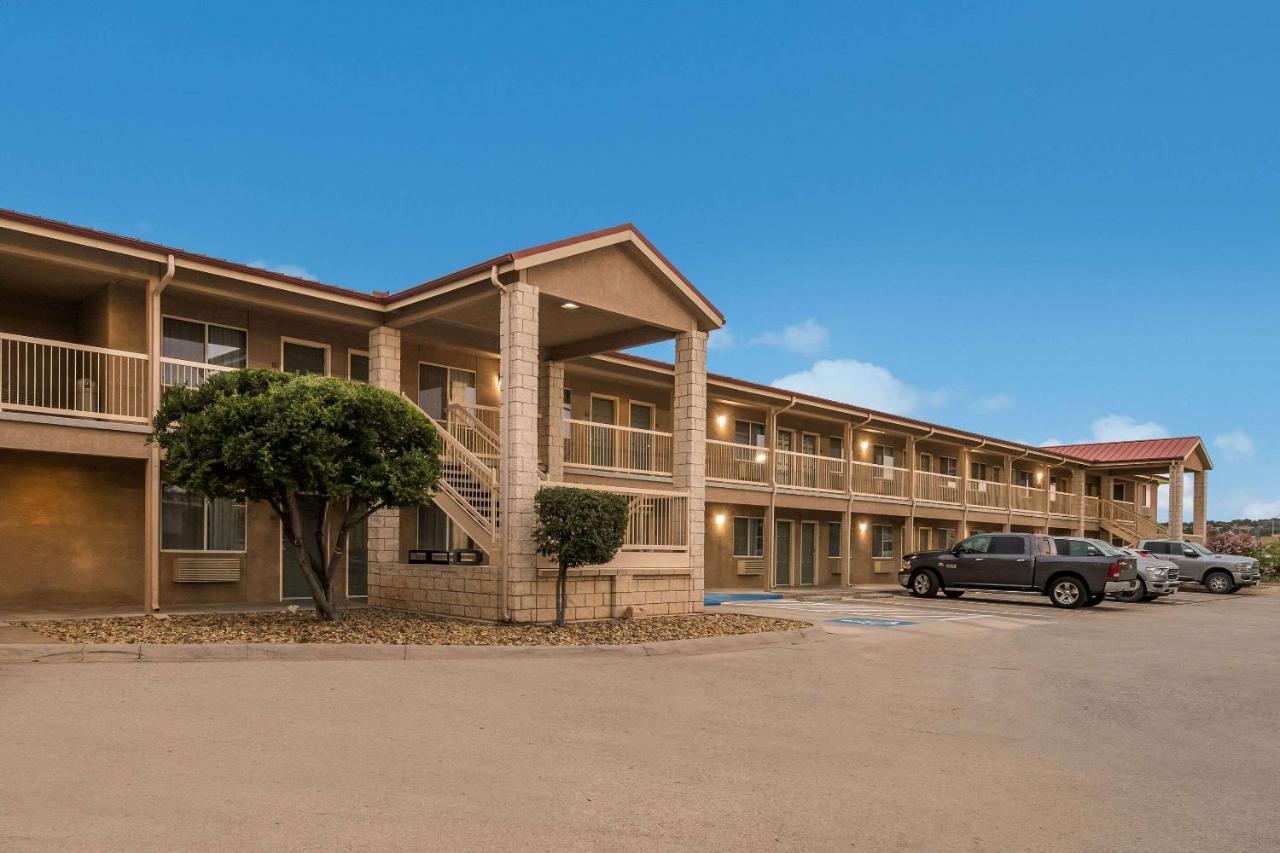 Quality Inn Sonora Exterior photo