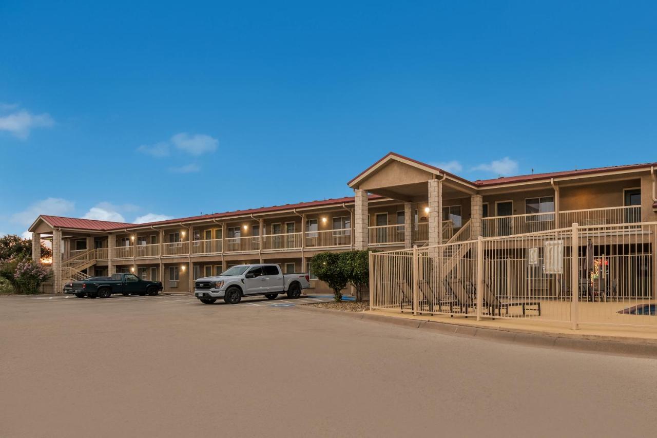 Quality Inn Sonora Exterior photo